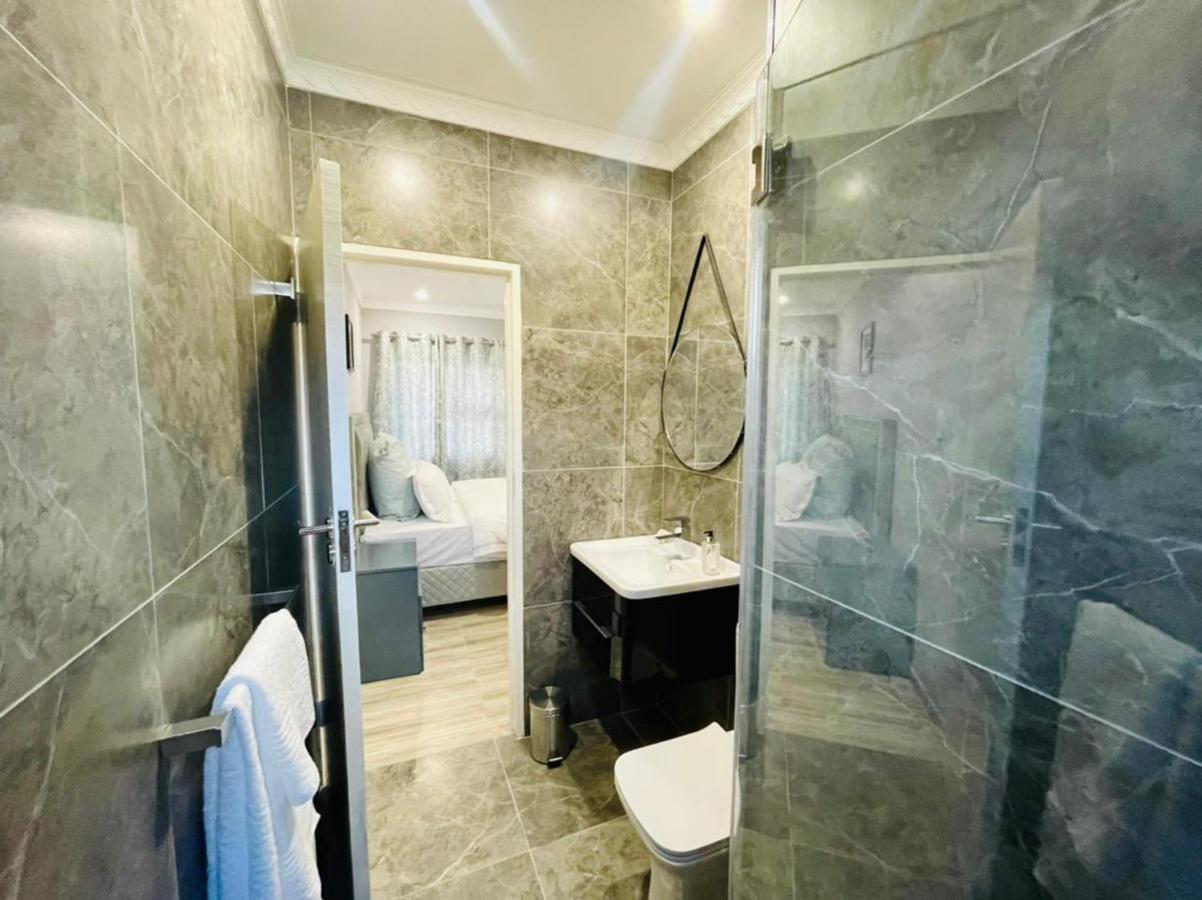 Cozier Glitz Villa Кейптаун Екстериор снимка
