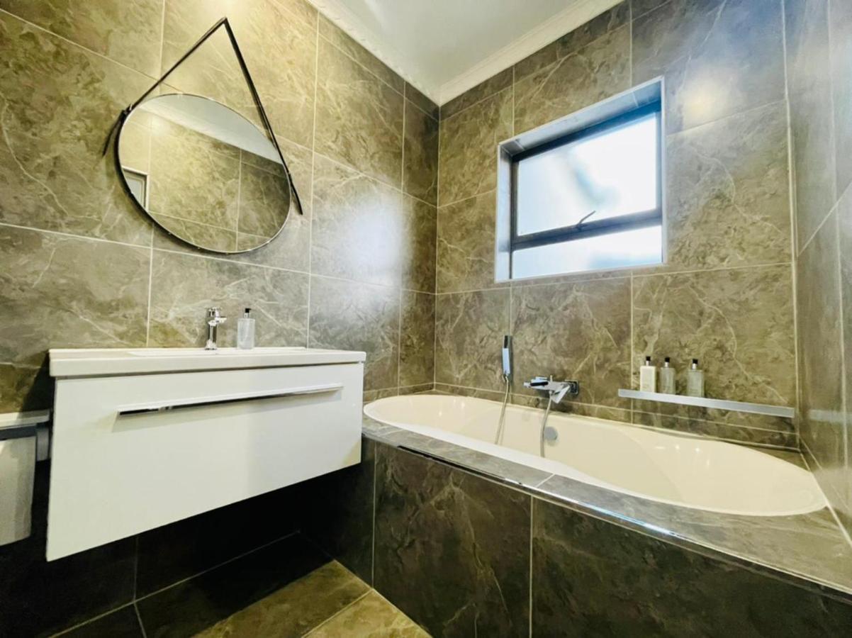 Cozier Glitz Villa Кейптаун Екстериор снимка