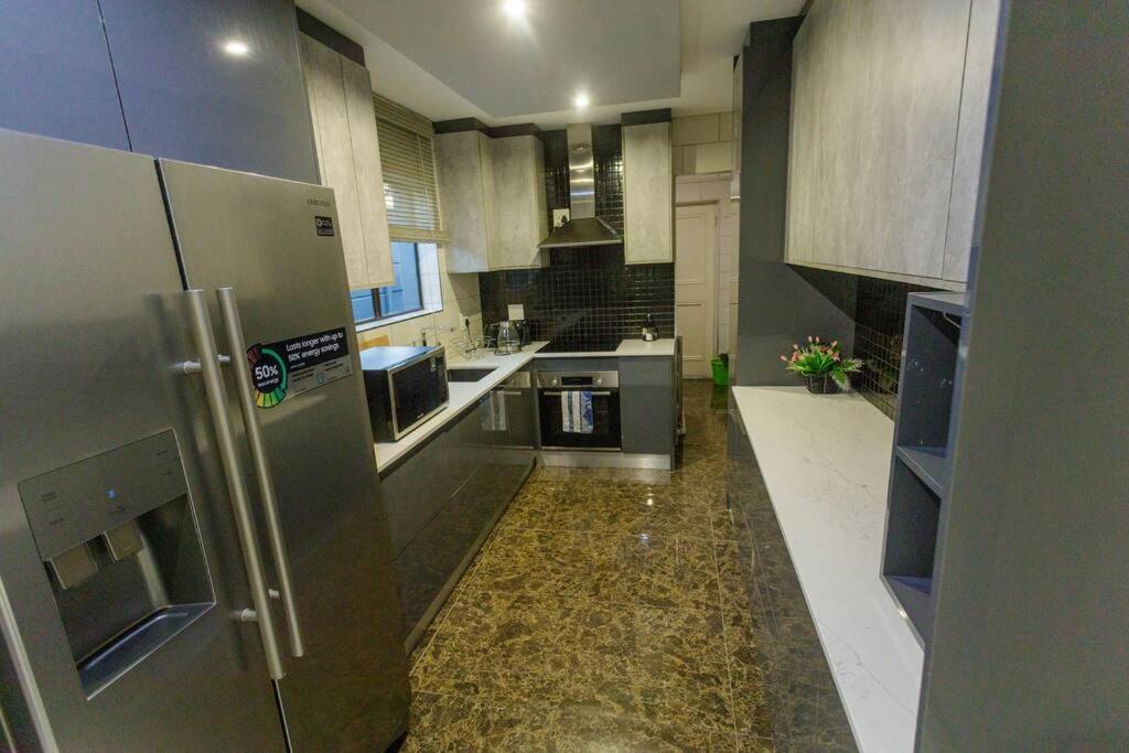 Cozier Glitz Villa Кейптаун Екстериор снимка