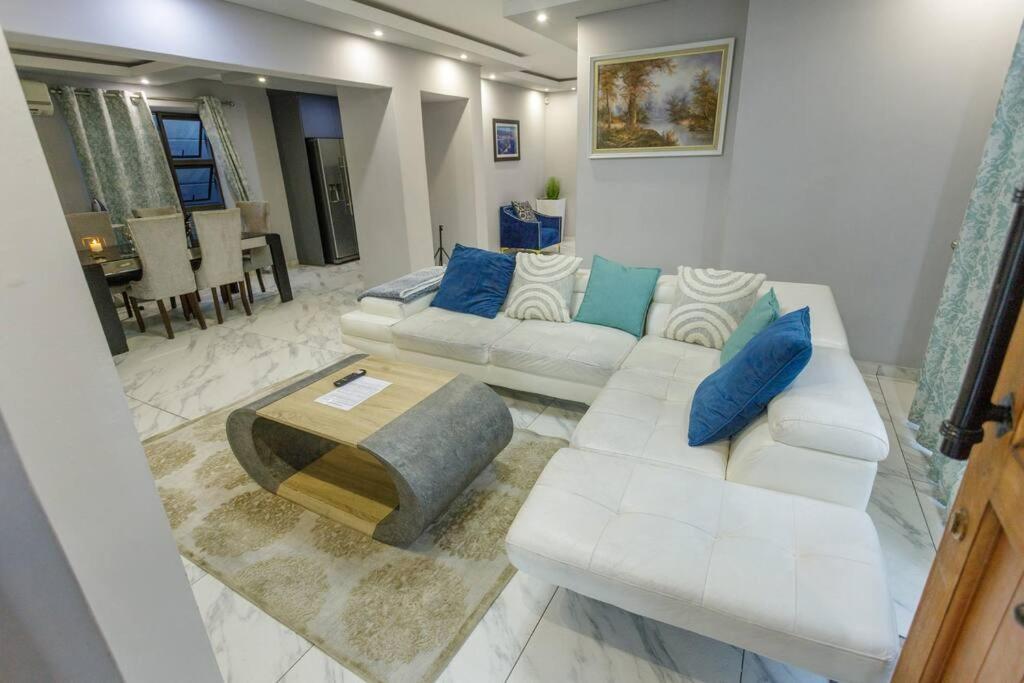 Cozier Glitz Villa Кейптаун Екстериор снимка